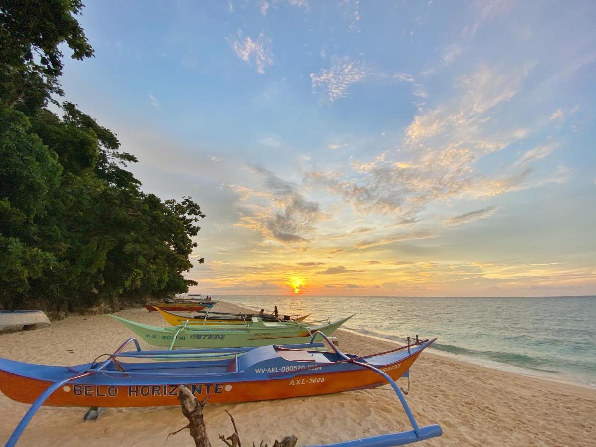 Jony'S Beach Resort Balabag  Exterior photo